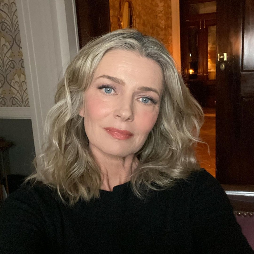 Paulina Porizkova, de 56 años, protagonizó para Vogue en un traje de baño transparente