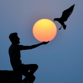 Photographer manipulates the sky for stunning optical illusion shots