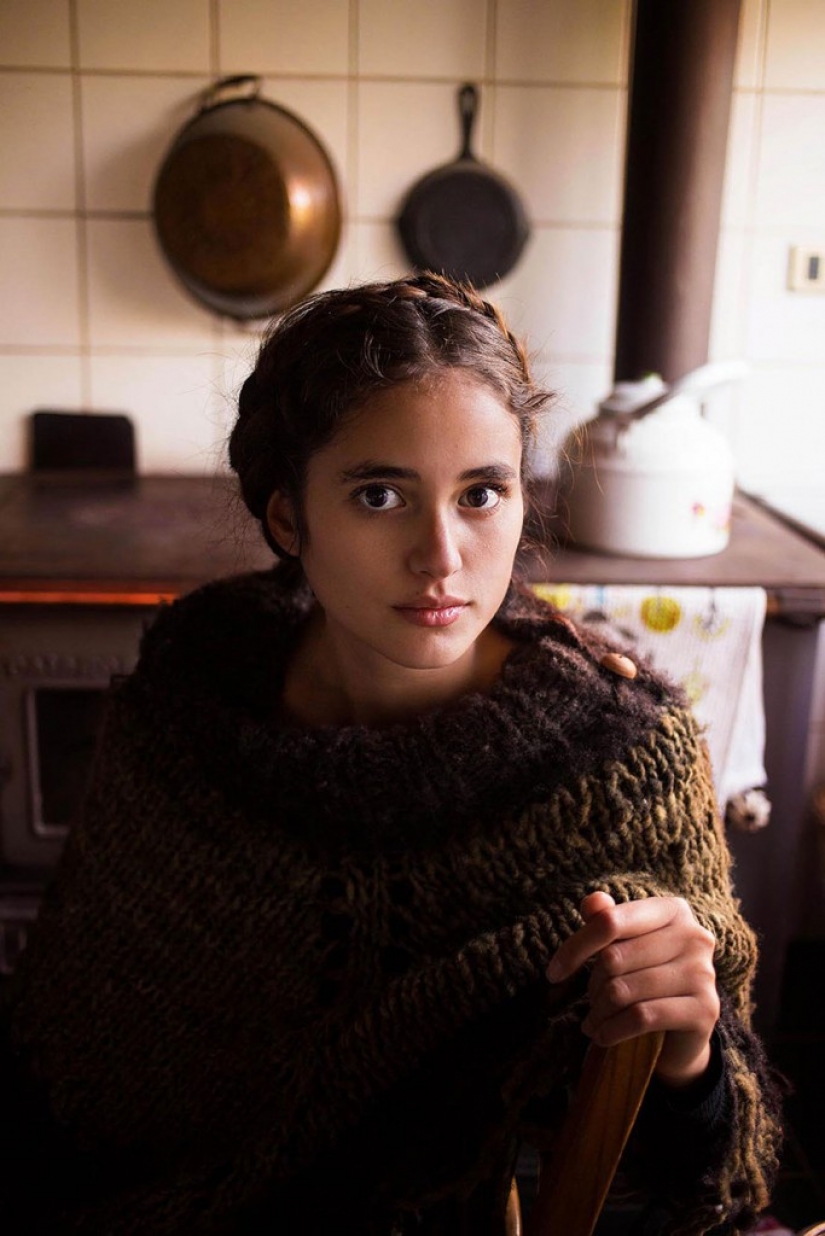 Photos of beautiful women from all over the world