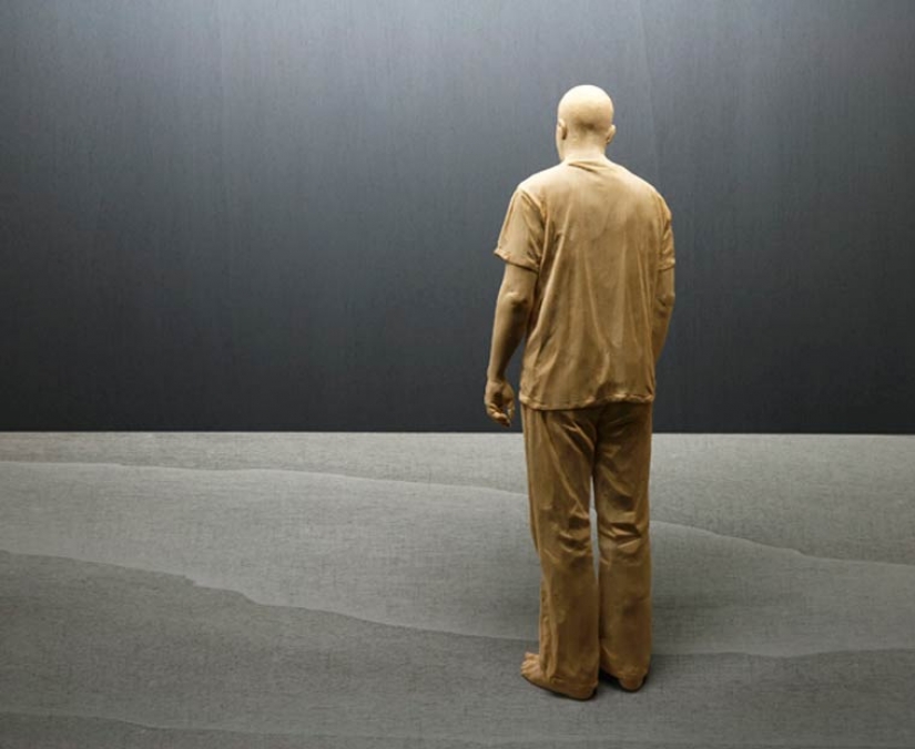 Pinocchio never dreamed of: incredibly realistic wooden sculptures of people