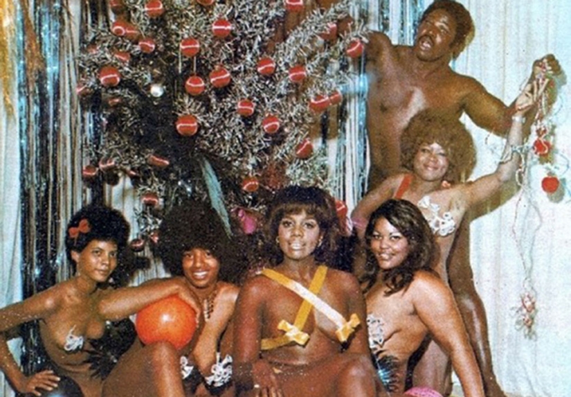 Playful photo under the Christmas tree from old albums