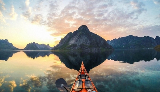 Por Noruega en kayak Por Noruega en kayak