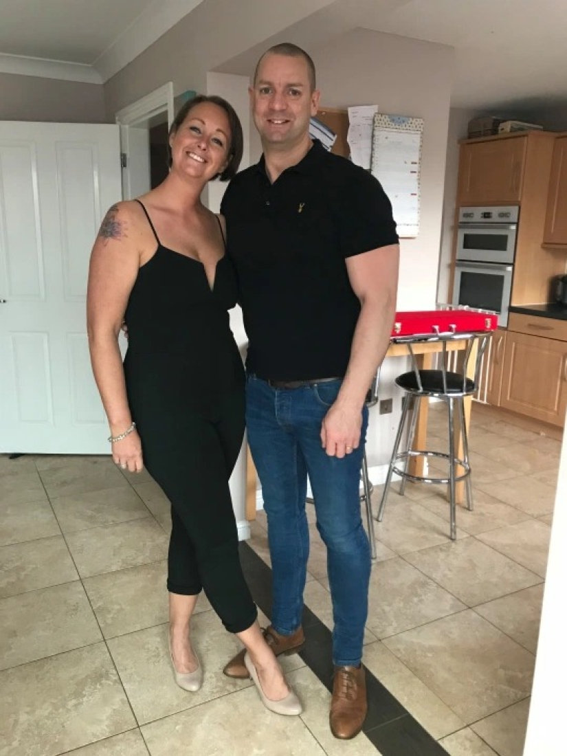 ¿Por qué una madre" perezosa " permite que los niños jueguen en la computadora todo el día y coman golosinas?