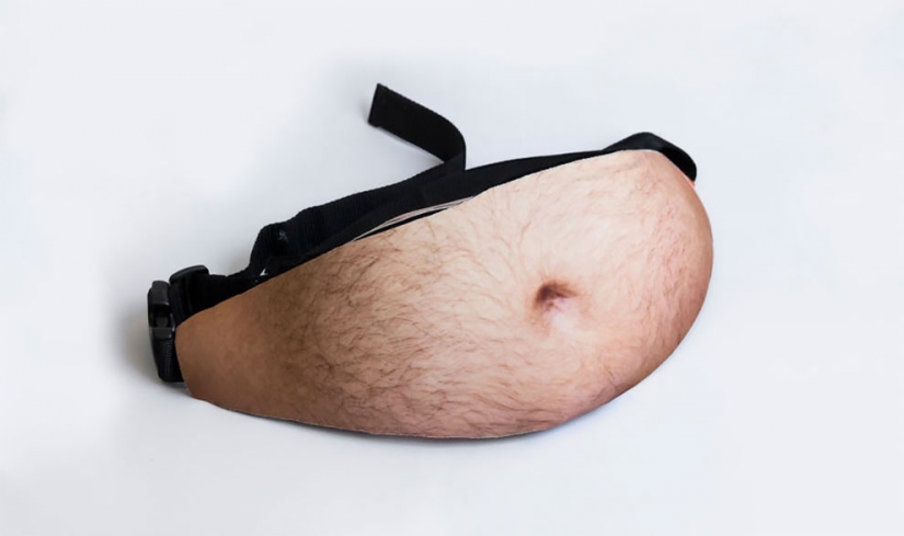 Psst, man, the beer belly can be removed: the designer created a bag in the form of a beer belly Psst, man, the beer belly can be removed: the designer created a bag in the form of a beer belly
