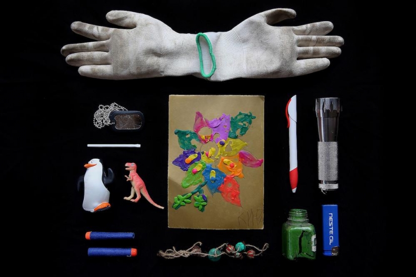 ¿Qué se guarda en los bolsos de mujer?