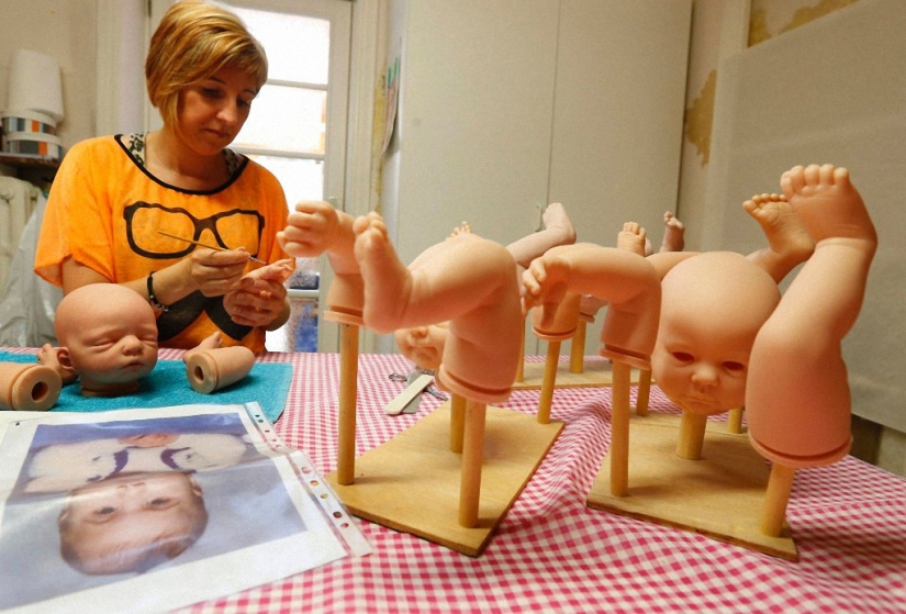 Reborn babies - like living children