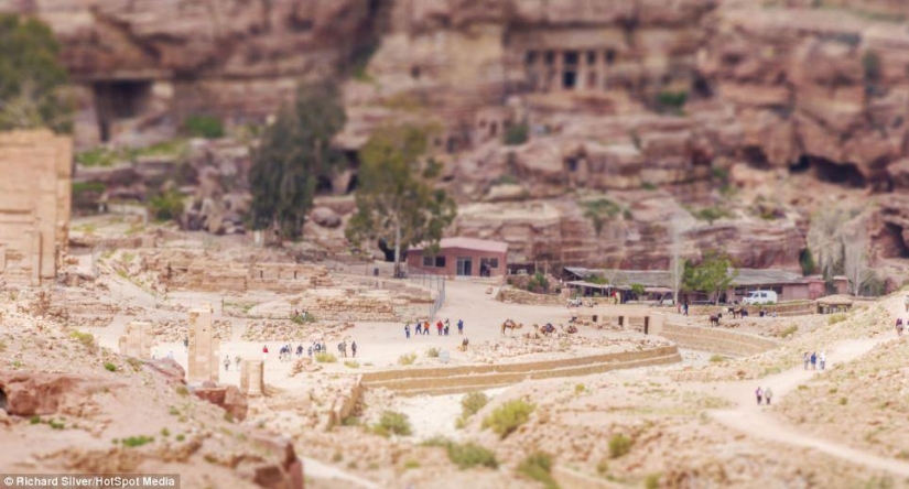 Richard Silver: the sights of the world in an unusual focus