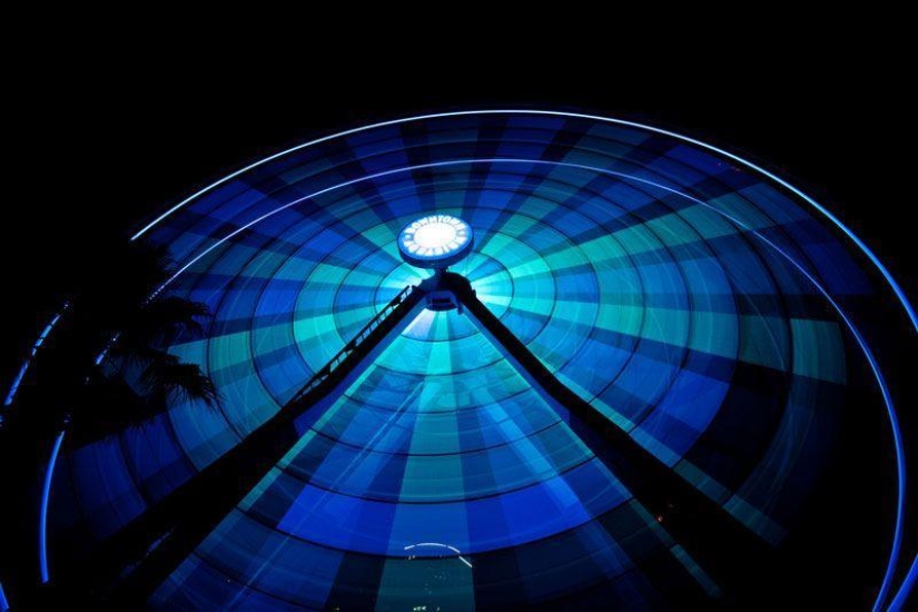 Ruedas de la fortuna en exposición larga