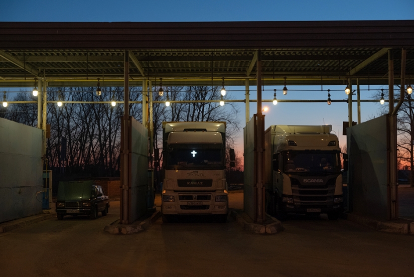 Ruso dalnoboishiki sobre el dinero, los hábitos, los conflictos de tráfico y la libertad Ruso dalnoboishiki sobre el dinero, los hábitos, los conflictos de tráfico y la libertad