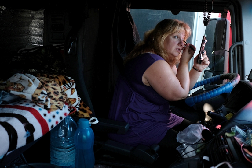 Ruso dalnoboishiki sobre el dinero, los hábitos, los conflictos de tráfico y la libertad Ruso dalnoboishiki sobre el dinero, los hábitos, los conflictos de tráfico y la libertad