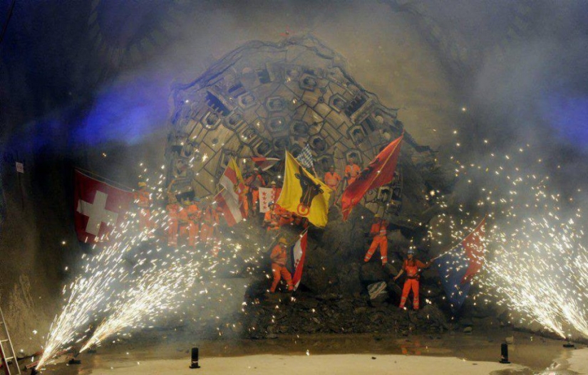 San Gotardo: el túnel más largo del mundo San Gotardo: el túnel más largo del mundo