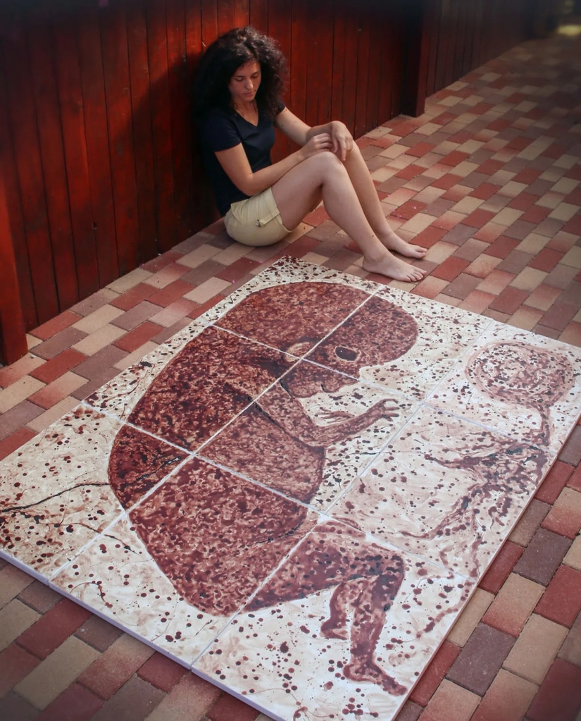 Sangre, pezones, axilas: formas provocativas en que las estrellas luchan por los derechos de las mujeres