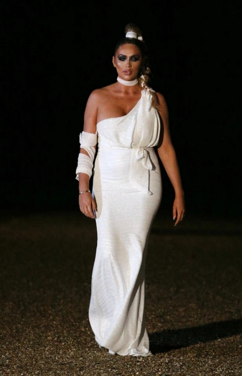 Scary beauty: glamorous participants of the British reality show dressed up for Halloween Scary beauty: glamorous participants of the British reality show dressed up for Halloween