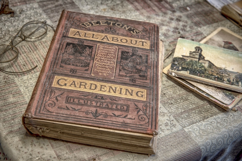 Se parece a la casa de campo en Irlanda, que ha conservado el ambiente de hace un siglo