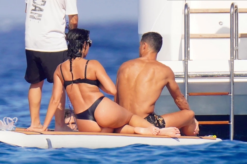 Sea goddess: Georgina Rodriguez showed a magnificent figure on vacation with Cristiano Ronaldo