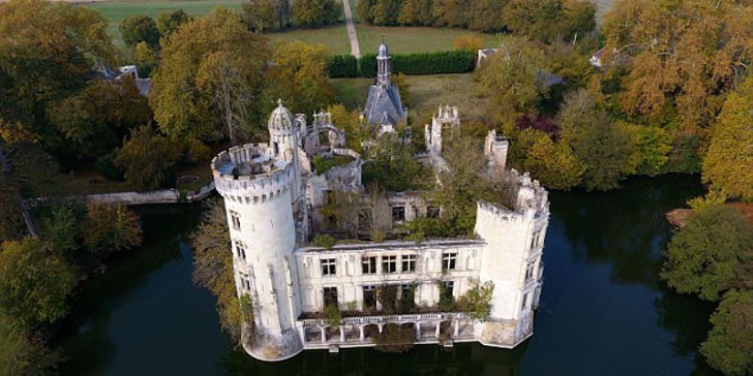 Seis mil usuarios de la plataforma de crowdfunding contribuyeron y compraron un castillo medieval