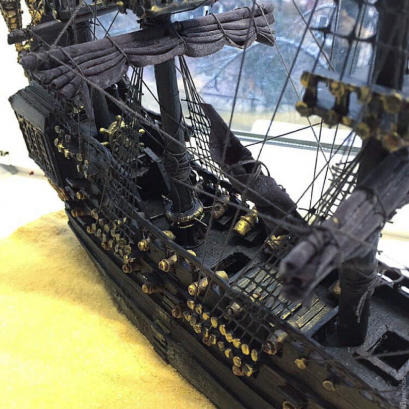 Self-taught pastry chef Kristina Dolnik makes unique cakes without mastic