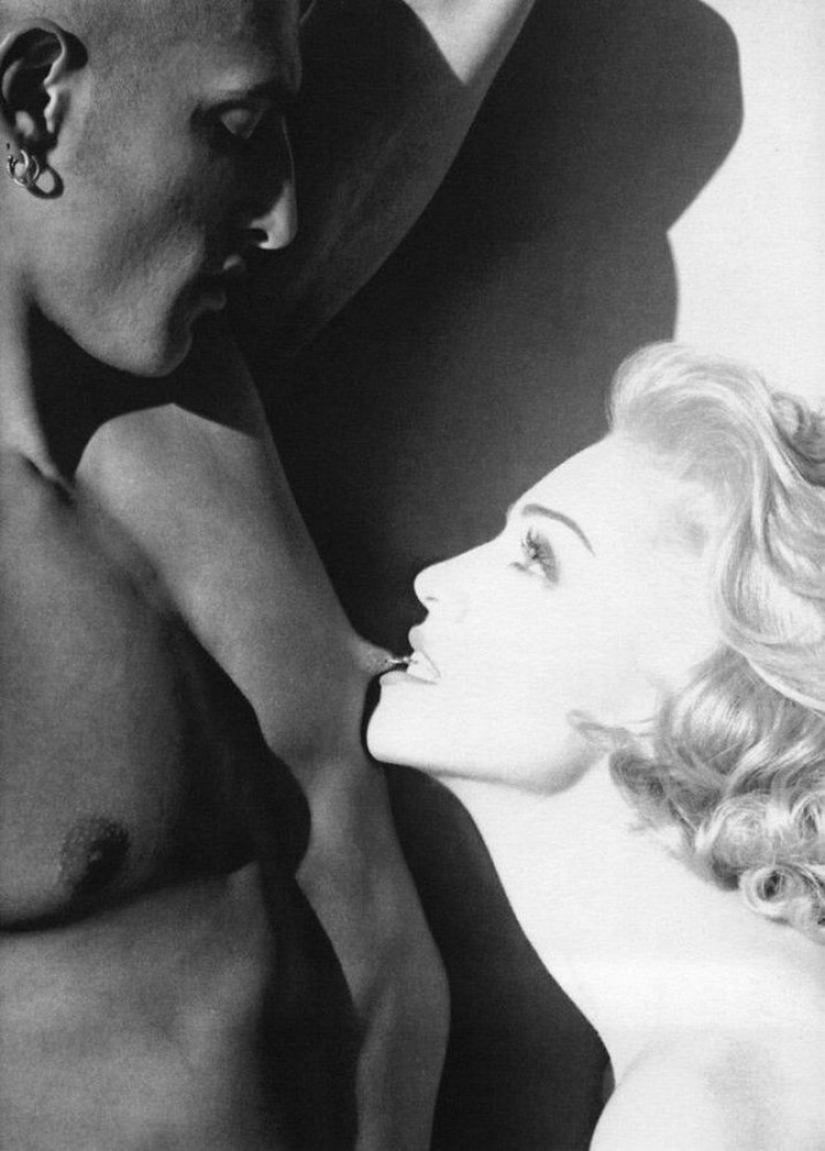 "Sex" in an aluminum cover: the photobook that made Madonna the embodiment of sin "Sex" in an aluminum cover: the photobook that made Madonna the embodiment of sin