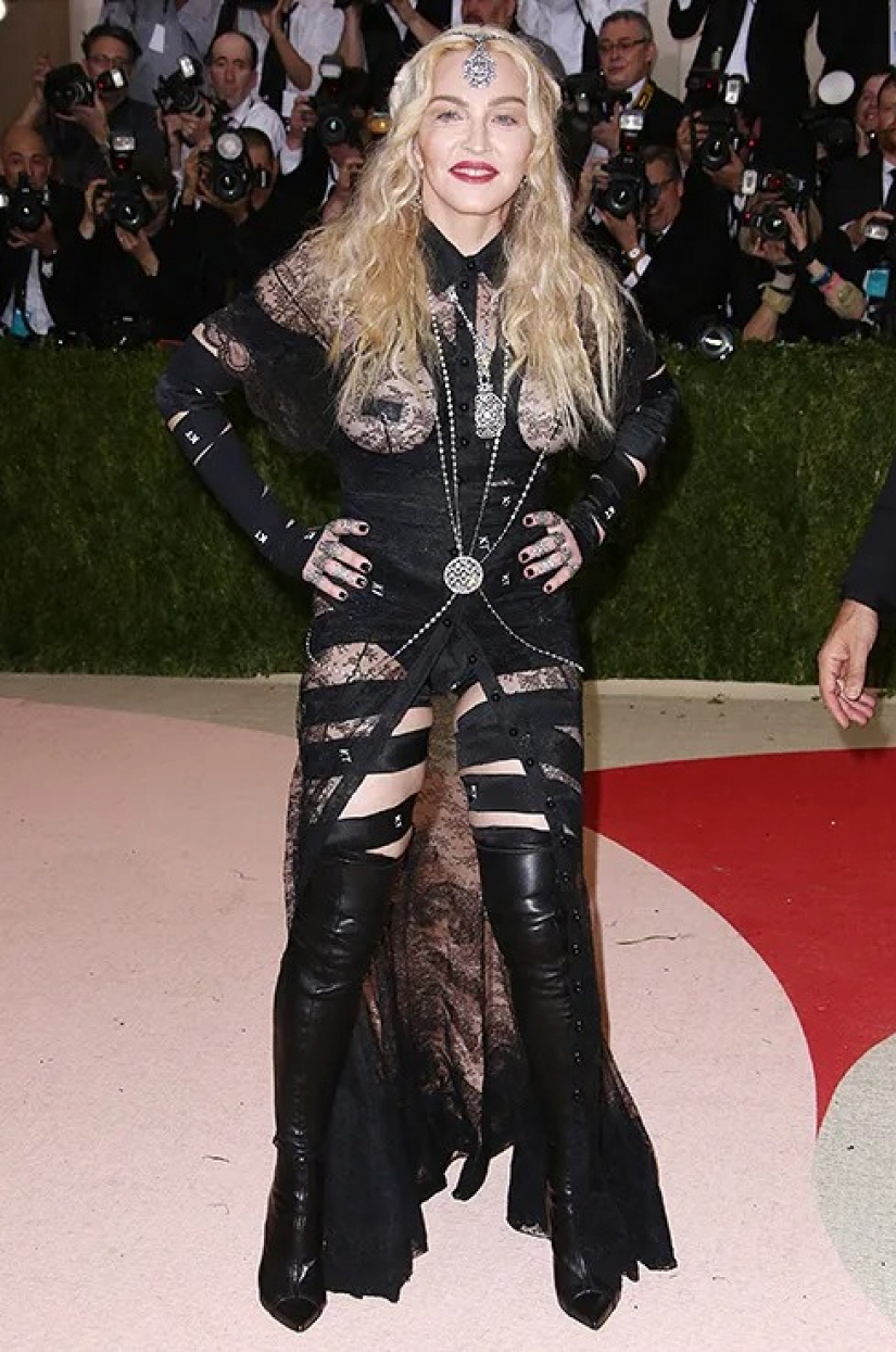 Sex zero: 7 estrellas que se ven sexy solo en la alfombra roja