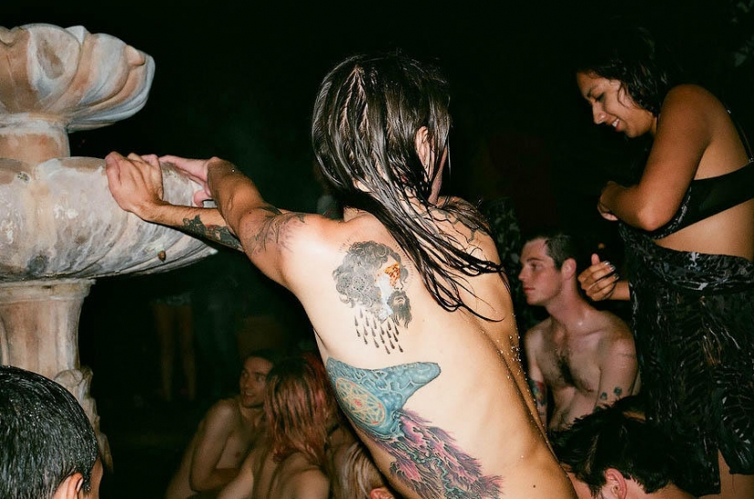 Sexual provocations of Berlin at night in the works of Maxim Ballesteros Sexual provocations of Berlin at night in the works of Maxim Ballesteros