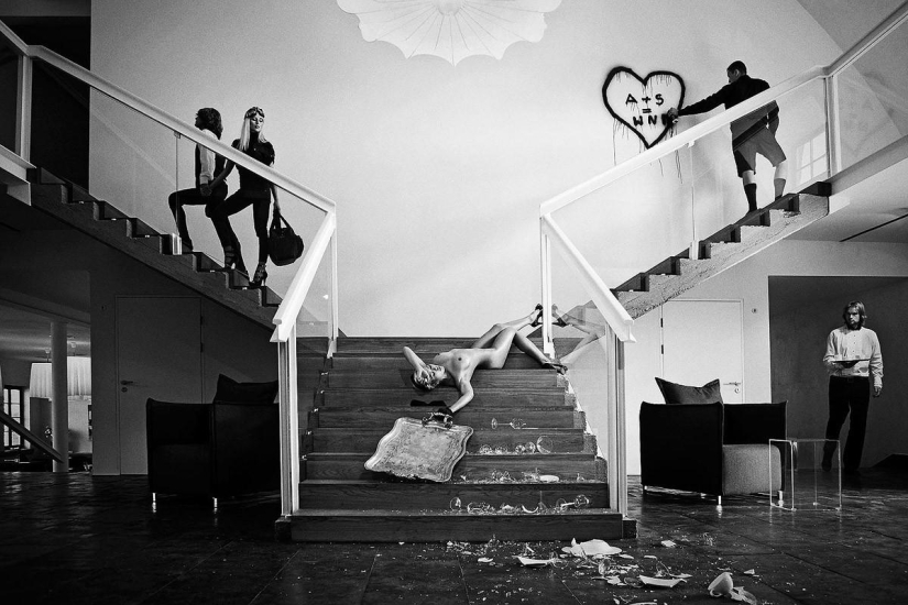 Sexy and dynamic works by Simon Brodziak