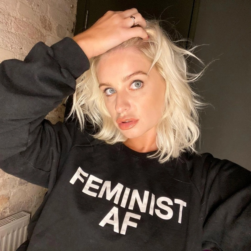 Shadows of the past: for many years, a British woman has been suffering from the leak of her naked photos to the Network