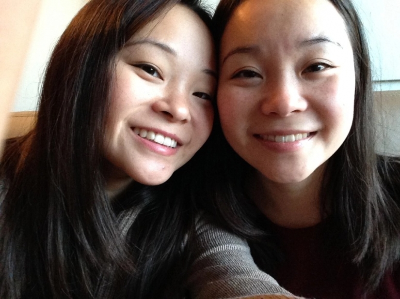 Sister from YouTube: a girl found out that she has a twin because of a video on the network