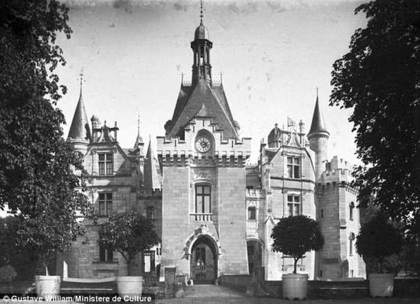 Six thousand users of the crowdfunding platform chipped in and bought a medieval castle