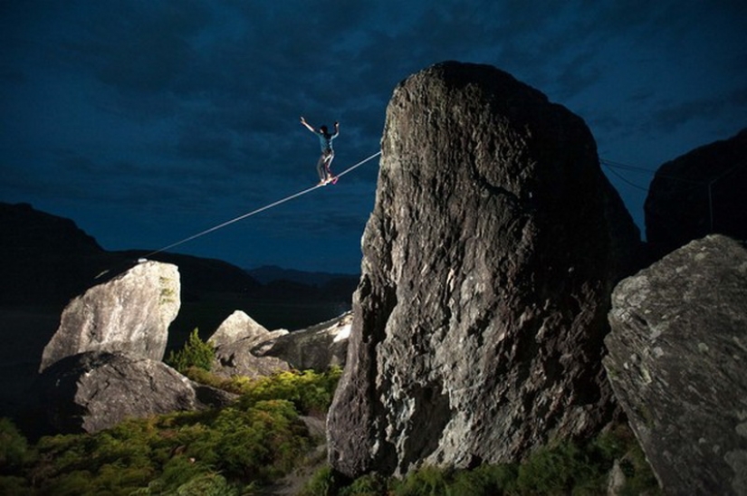 Slackline: caminar sobre una cuerda floja gratis