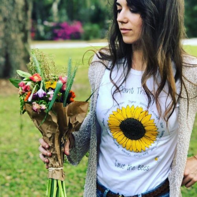 So waited for: toad Toby is a rising star of the Internet