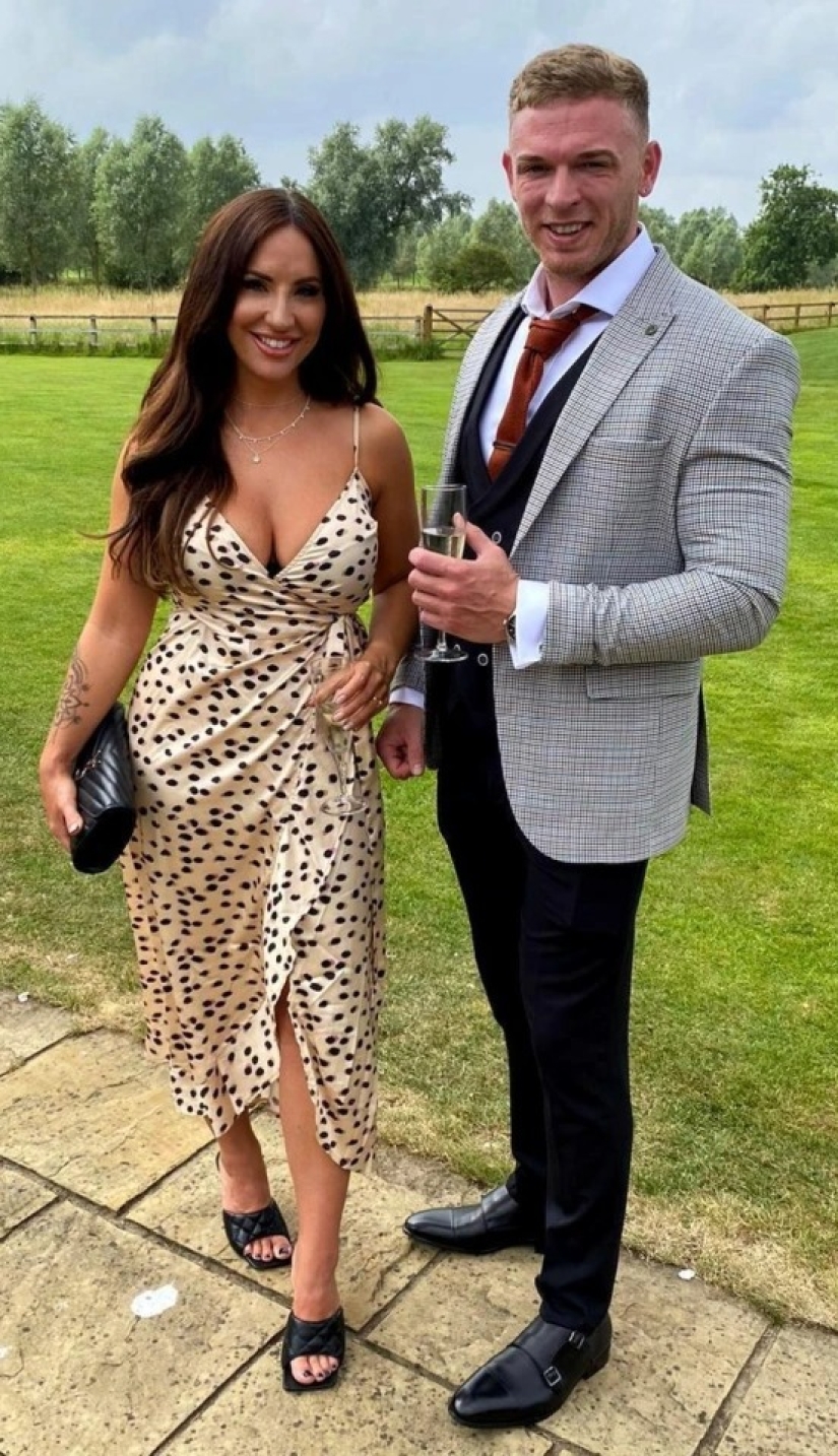 Spouses from the UK get a lot of money for sex in front of the camera, and their children know it Spouses from the UK get a lot of money for sex in front of the camera, and their children know it