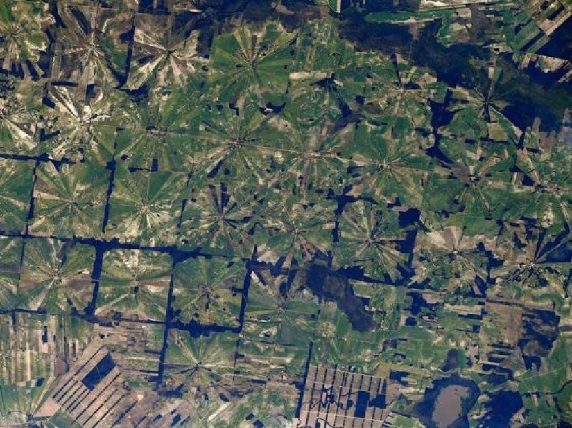 Stunning photos of French astronaut from SpaceX capture bright auroras and raging wildfires