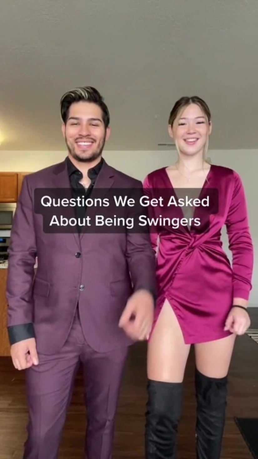 "Tengo 19 años y soy un swinger" : una pareja inusual confía en un Tic-Tac