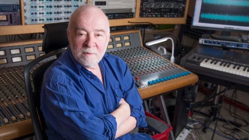 "Tengo 20 años, estoy comprometido con un hombre de 77 años-nunca nos hemos conocido, pero estamos listos para pasar el resto de nuestras vidas juntos" "Tengo 20 años, estoy comprometido con un hombre de 77 años-nunca nos hemos conocido, pero estamos listos para pasar el resto de nuestras vidas juntos"