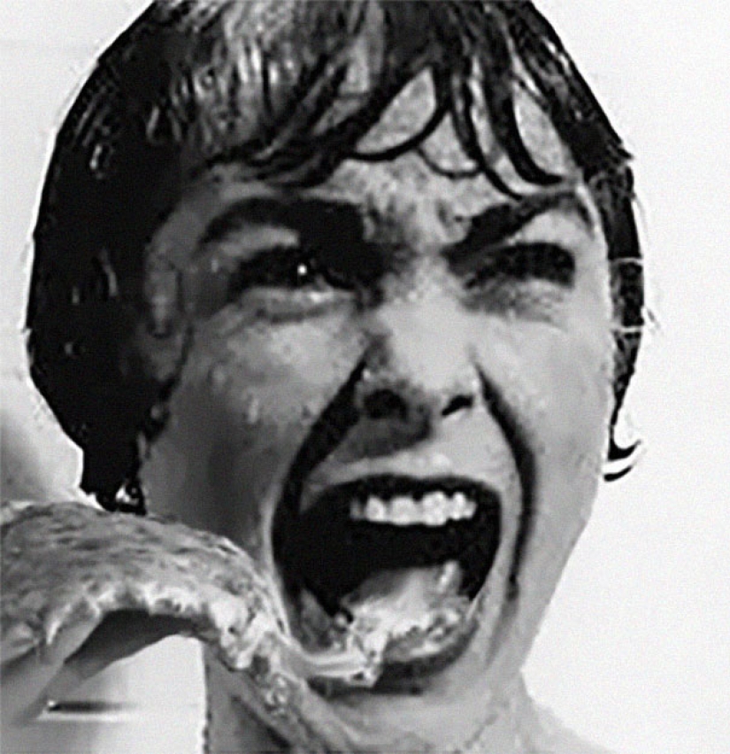 Terror con ketchup: los usuarios añaden pizza a los fotogramas de películas de miedo