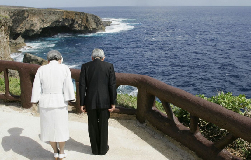 The 10 most horrific mass suicides in human history