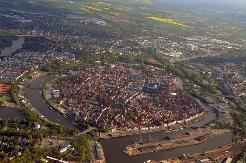 The 10 most populous islands in the world