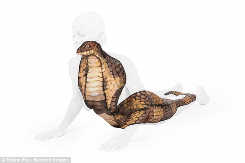 The artist turns naked bodies into optical illusions with wild animals
