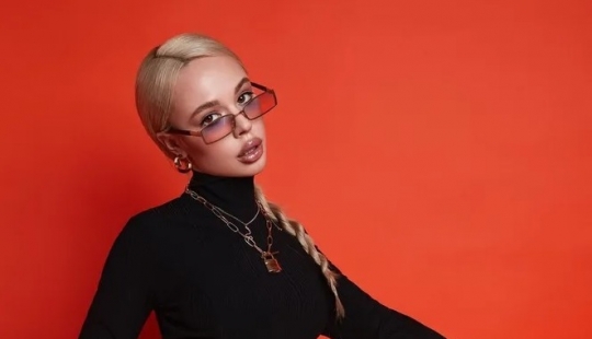 The beauty evolution of Instance: how to change the popular blogger from Tobolsk The beauty evolution of Instance: how to change the popular blogger from Tobolsk