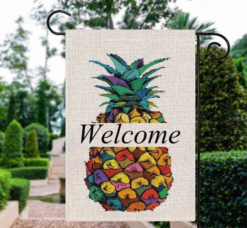 The couple bought cute clothes for the beach, but it became a bait for swingers The couple bought cute clothes for the beach, but it became a bait for swingers