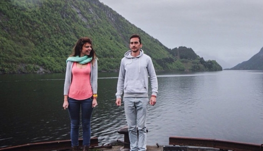 The couple quit their jobs and went traveling. Now he cleans toilets for cash