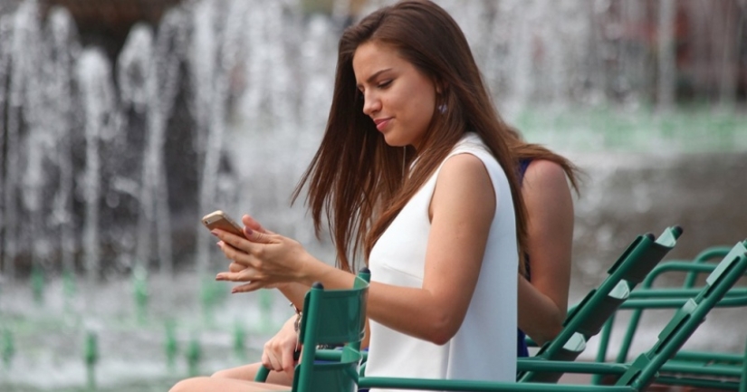 The expert told why it is necessary to disable geolocation on a smartphone