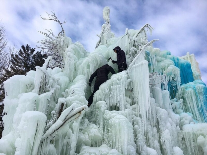 The family builds a house next to a huge ice sculpture every Christmas The family builds a house next to a huge ice sculpture every Christmas