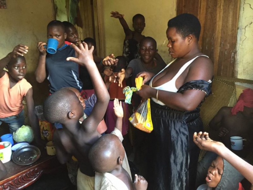The genius of fertility in Uganda: a 39-year-old single mother she is raising their 38 children The genius of fertility in Uganda: a 39-year-old single mother she is raising their 38 children