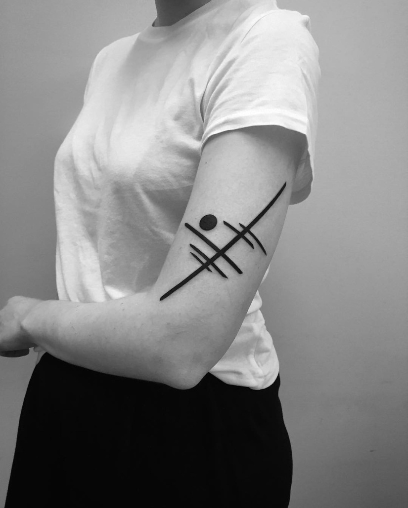 The genius of pure simplicity: Tattoo based on paintings by Malevich from the Moscow master The genius of pure simplicity: Tattoo based on paintings by Malevich from the Moscow master