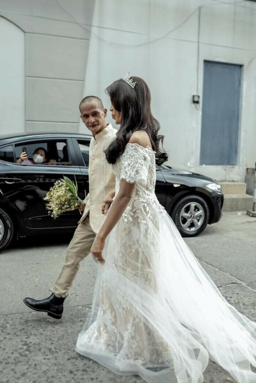 The good people of arranged marriage for the couple of homeless people, who for 24 years together