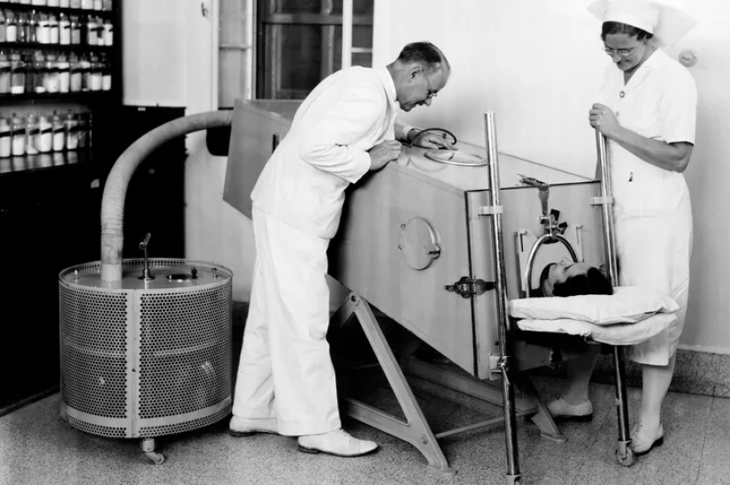 The history of artificial ventilation: how to rescue people from biblical times to the present day The history of artificial ventilation: how to rescue people from biblical times to the present day