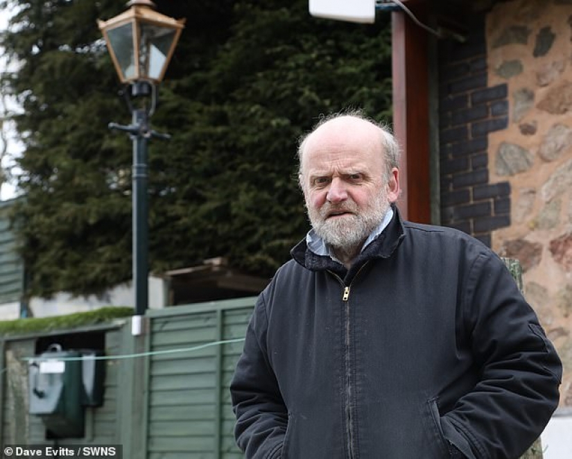 The inventor from the UK has created a street lamp that runs on dog Poo