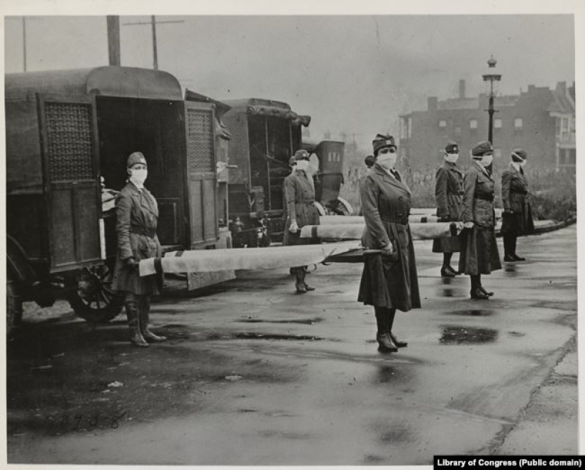 The lessons of quarantine: Philadelphia and St. Louis in the midst of the "Spanish flu" in 1918 The lessons of quarantine: Philadelphia and St. Louis in the midst of the "Spanish flu" in 1918