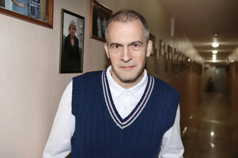 The most beautiful gray-haired actors